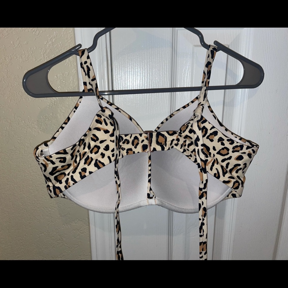 38DD Target Cheetah Bikini Top - Picture 2 of 4